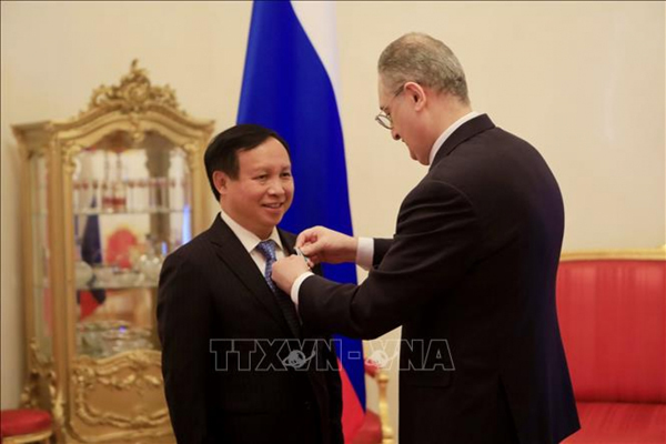 Vietnamese ambassador to Russia presented Friendship Order